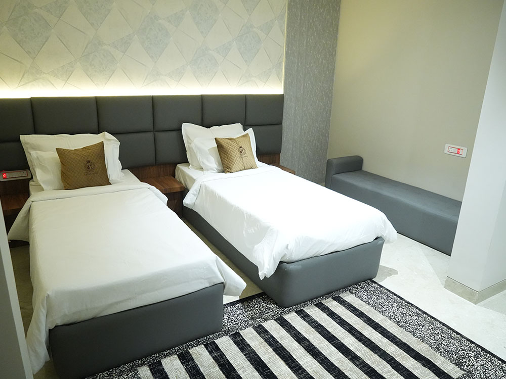 Premium Twin Bed Room